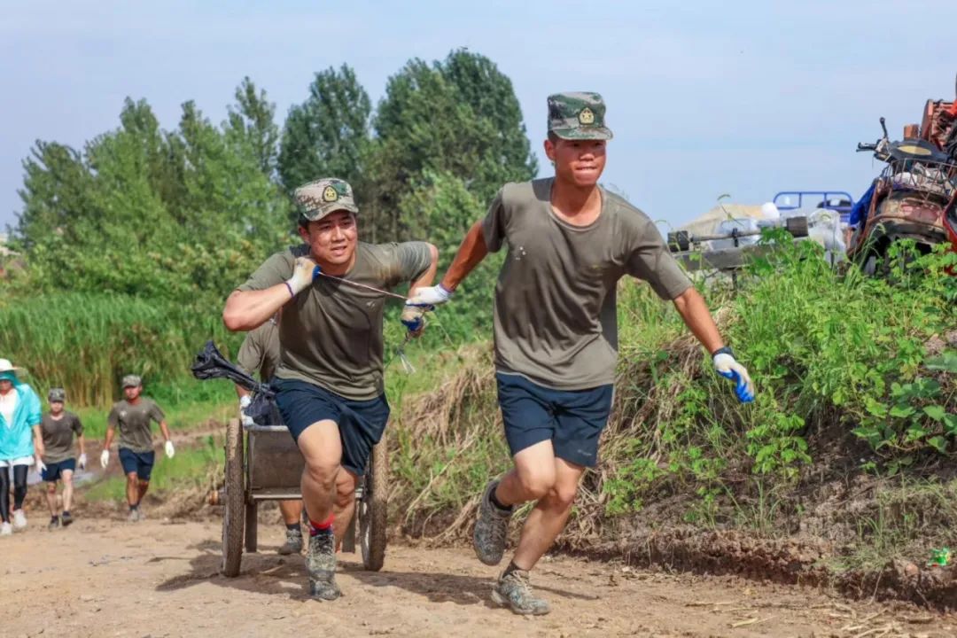 I:迅雷下载员工 党员临时图片5.jpg